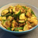 ensalada de zuccinis con salsa de soja y limón
