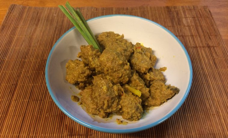 Kare Ajam Pedis Vegetariano