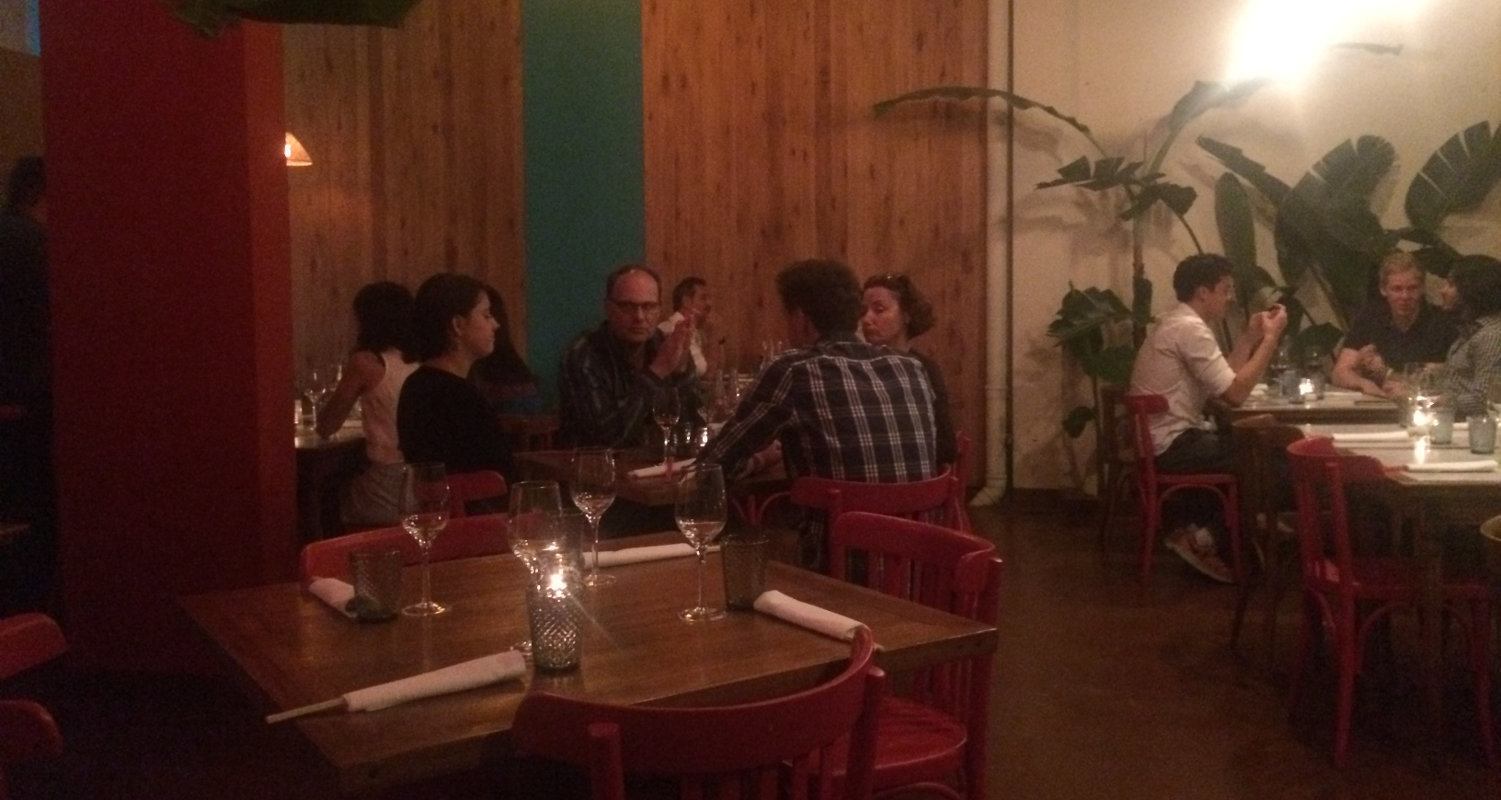 Interior restaurante Cocina Sunae